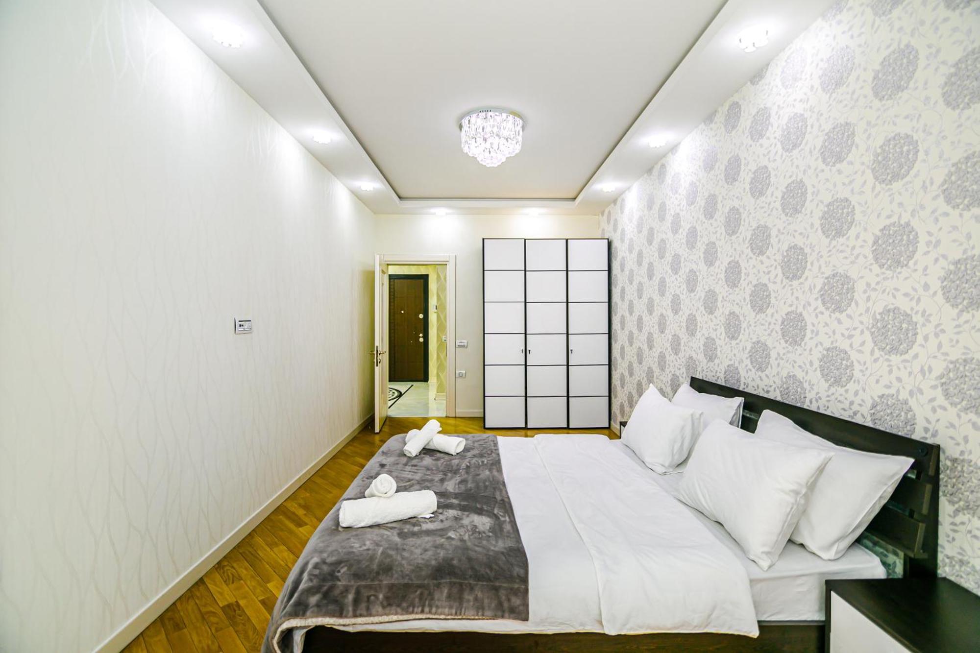 Park Azure Vip Apartment By Baku Housing Exteriör bild
